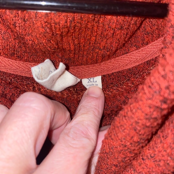 Cute sweater from buckle - Picture 2 of 3